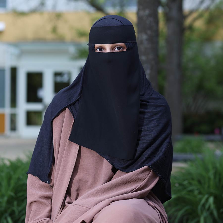 Asma Ajmeri
