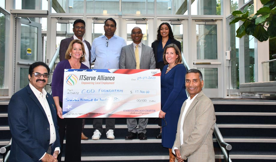 COD Foundation and Institutional Advancement with Check from ITServe